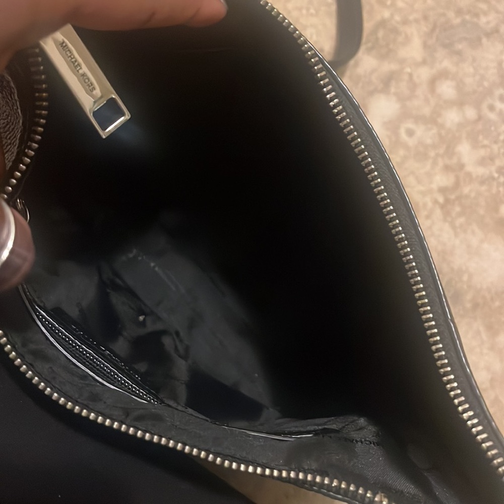 Black Michael Kors satchel - Picture 5 of 5